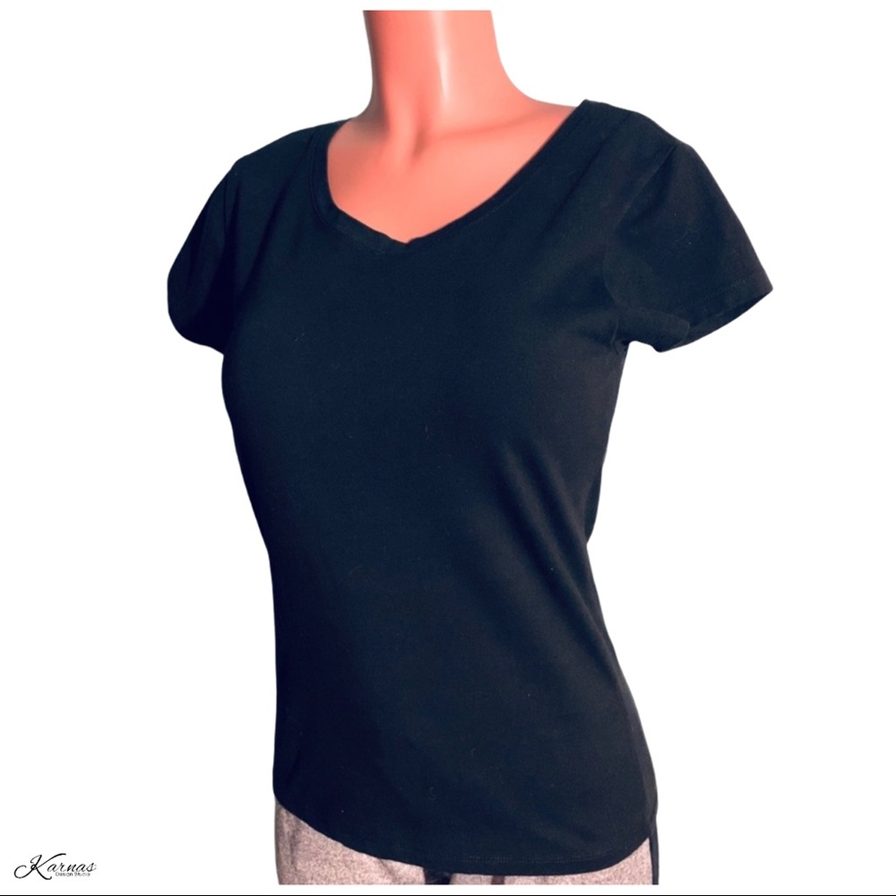 IVY & SAGE Jet Black V-Neck Tee Petite MD